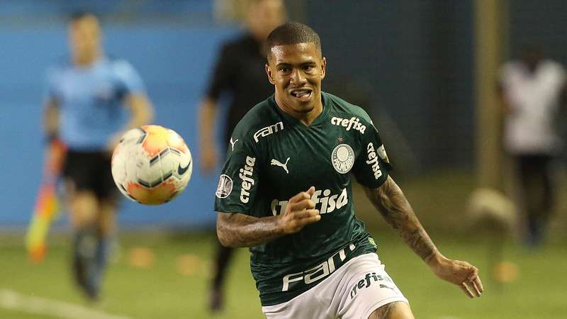Esteves volta ao Palmeiras após Colorado Rapids não exercer opção de compra; futuro no Verdão é incerto.