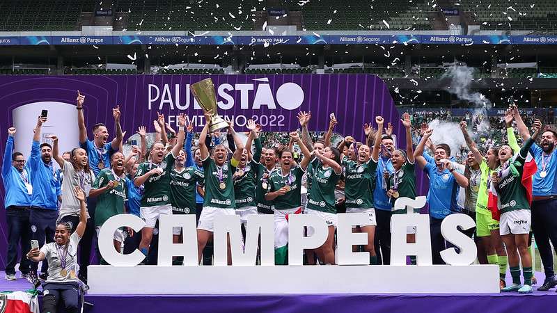 Palestrinas comemoram a conquista do título após 2ª partida entre Palmeiras e Santos, válida pela final do Campeonato Paulista Feminino, no Allianz Parque, em São Paulo-SP.