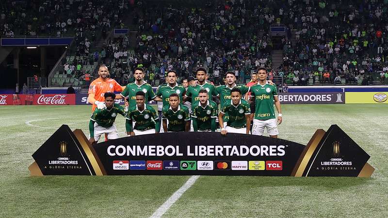 Palmeiras posa para foto em jogo contra o Independiente Del Valle, durante partida válida pela fase de grupos da Libertadores 2024, no Allianz Parque.