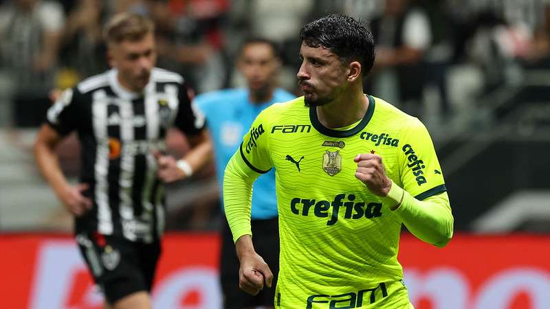 Piquerez comemora seu gol pelo Palmeiras contra o Atlético-MG, durante partida válida pela nona rodada do Brasileirão 2024, na Arena MRV.